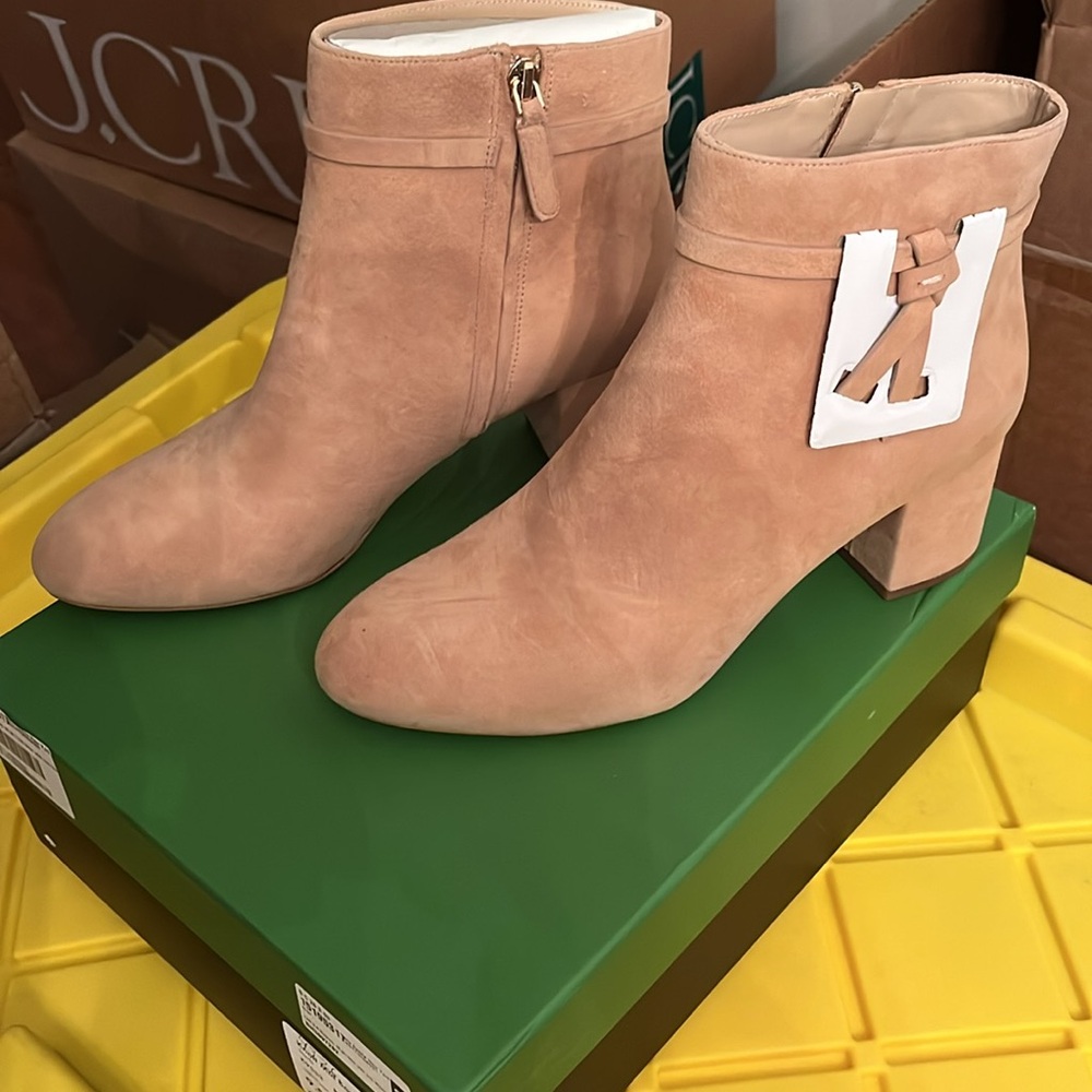 kate spade Light Fawn Knott Suede Side Bow Booties/NIB/9.5M - Picture 11 of 14